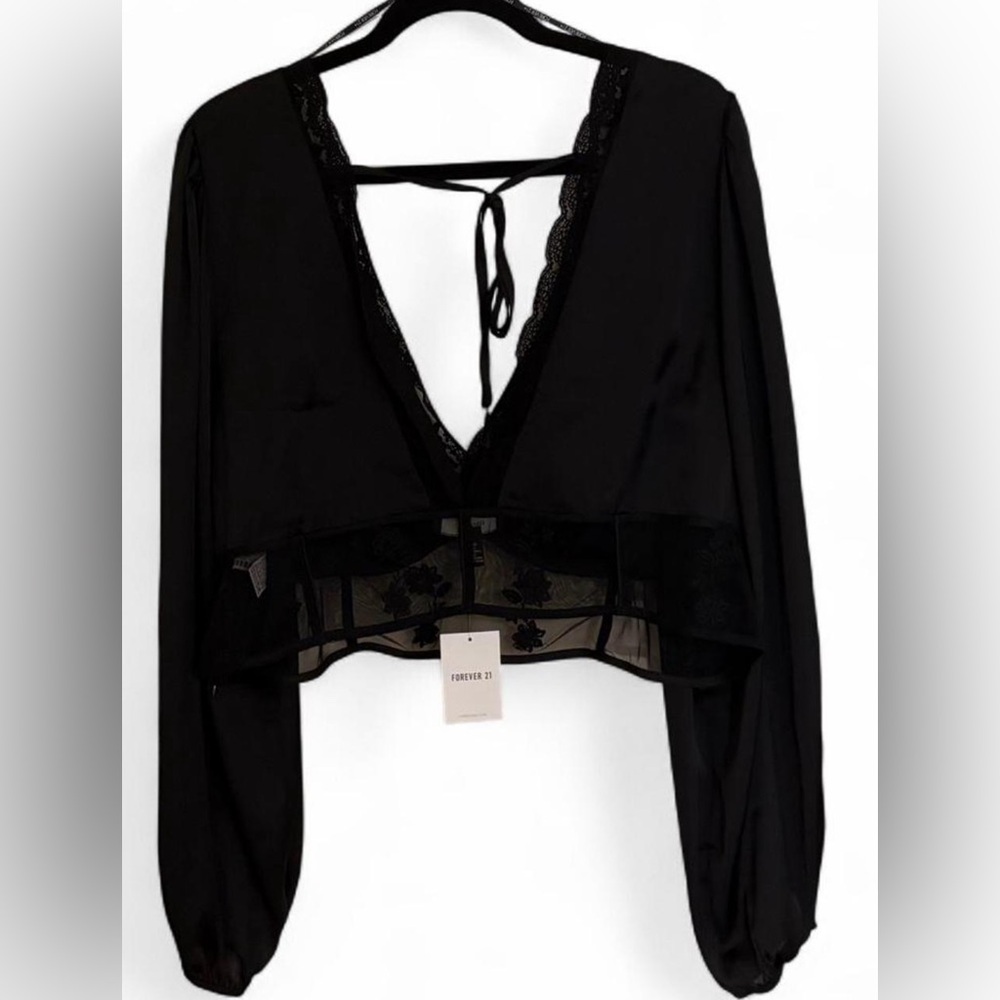 F21+ Black Lace Detail crop top